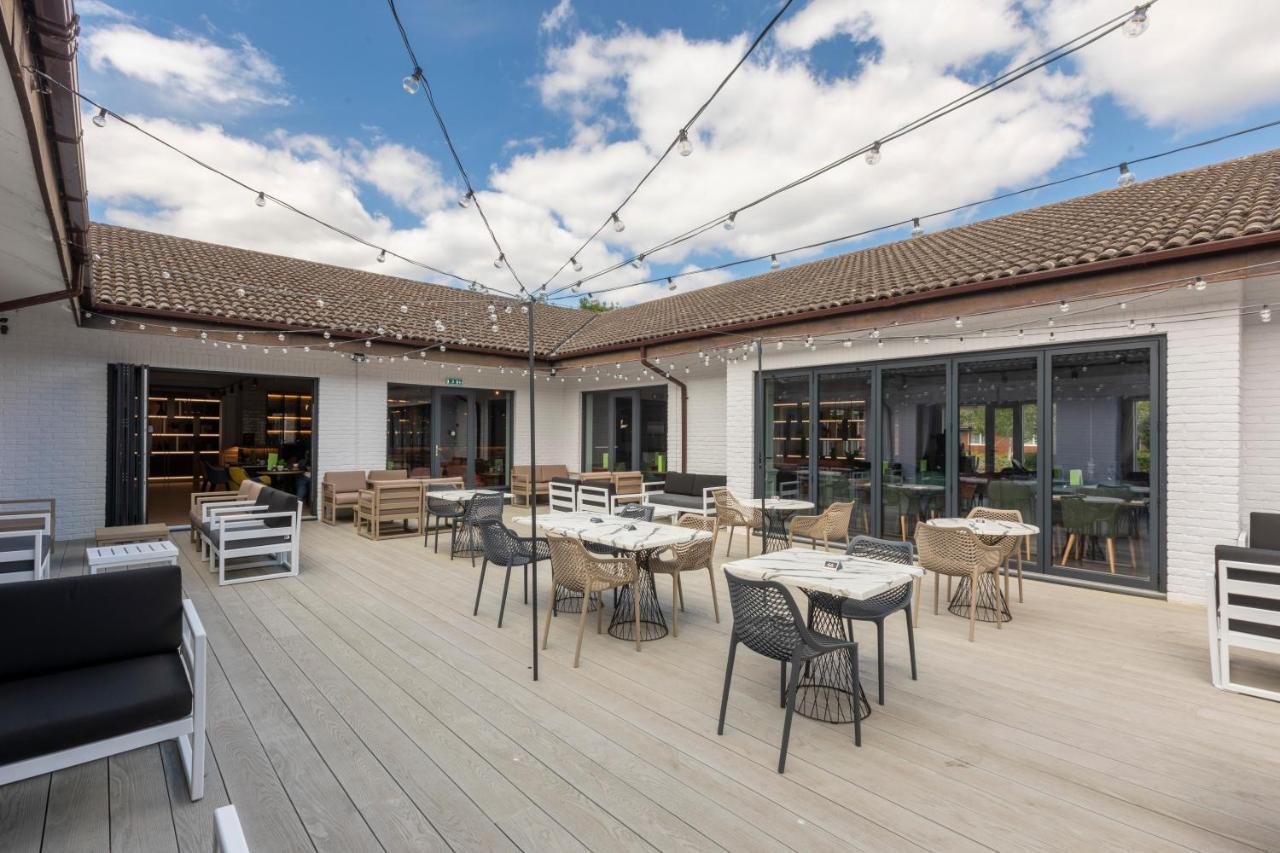 Holiday Inn Guildford By Ihg Dış mekan fotoğraf