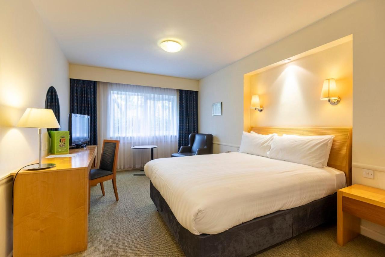 Holiday Inn Guildford By Ihg Dış mekan fotoğraf