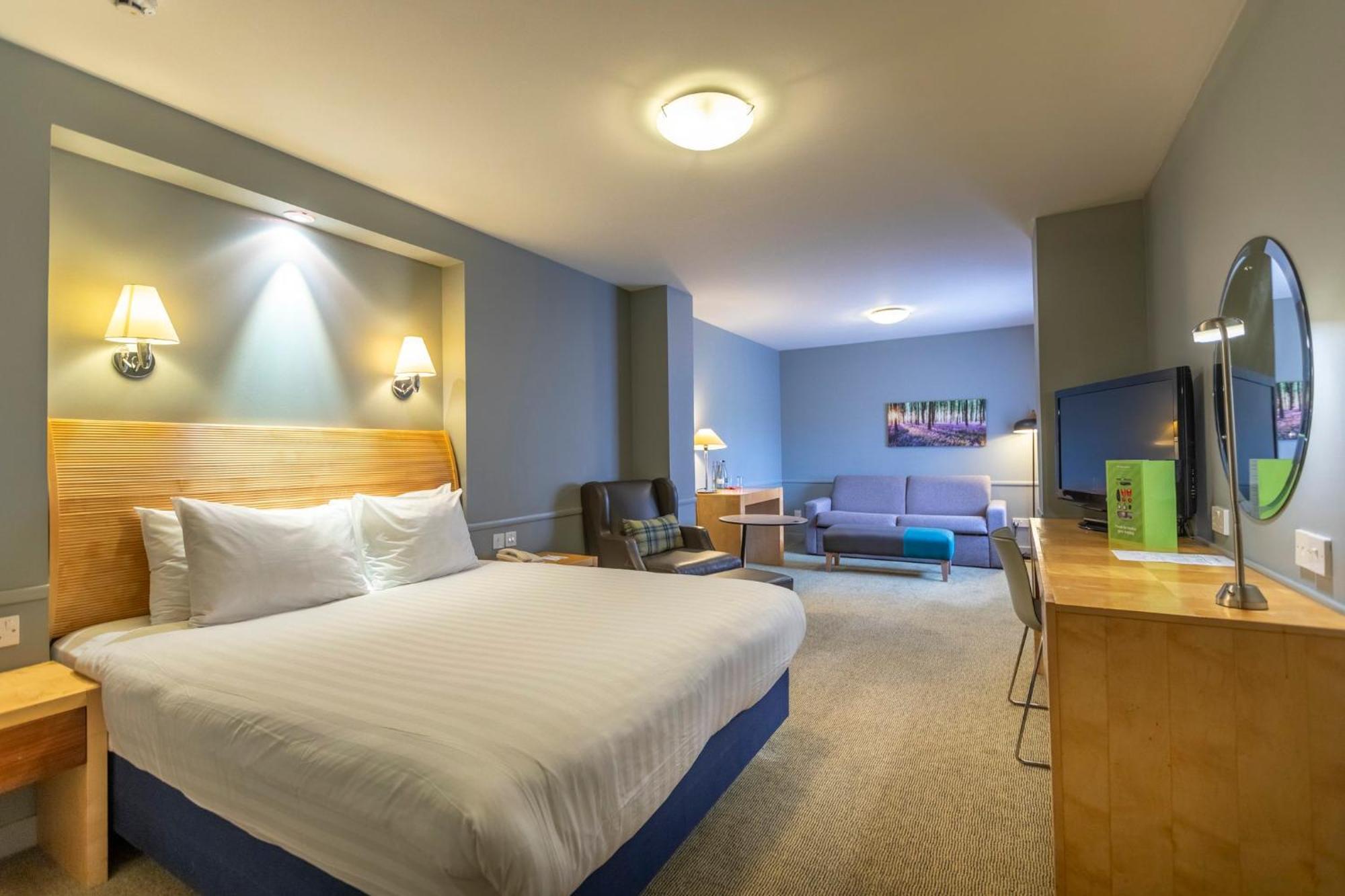 Holiday Inn Guildford By Ihg Dış mekan fotoğraf
