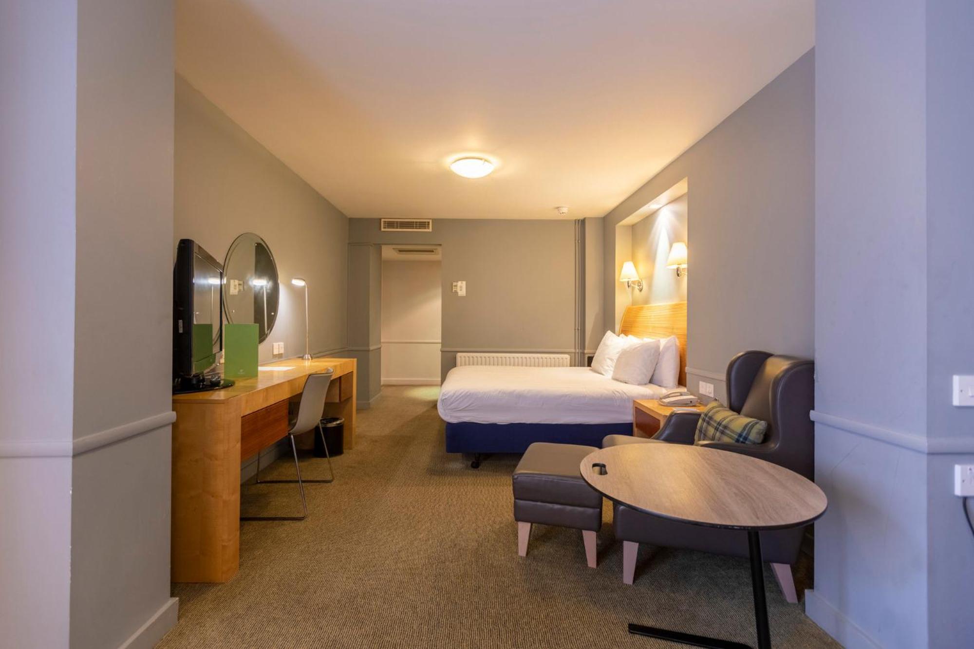 Holiday Inn Guildford By Ihg Dış mekan fotoğraf