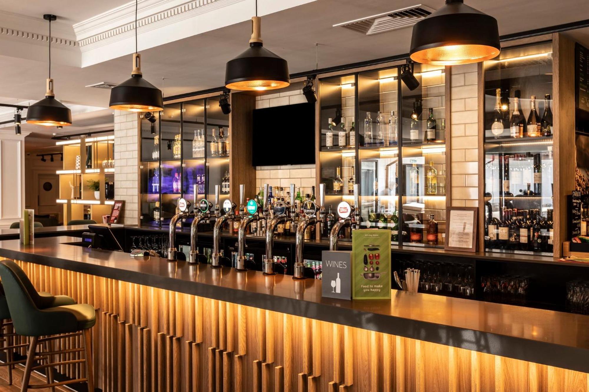 Holiday Inn Guildford By Ihg Dış mekan fotoğraf
